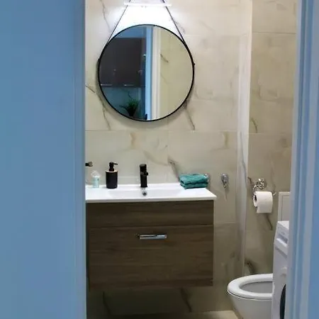 Luxe Central Apt: Free Parking Oradea Exterior photo