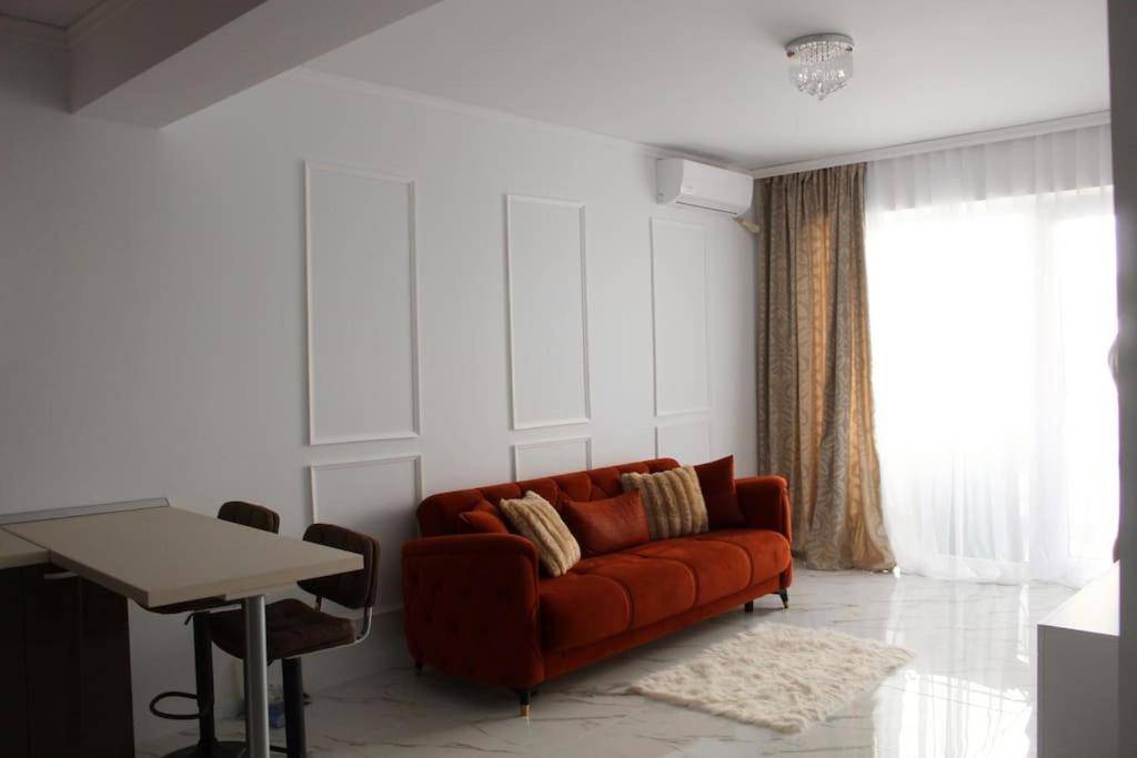 Luxe Apt: Free Parking Apartment *